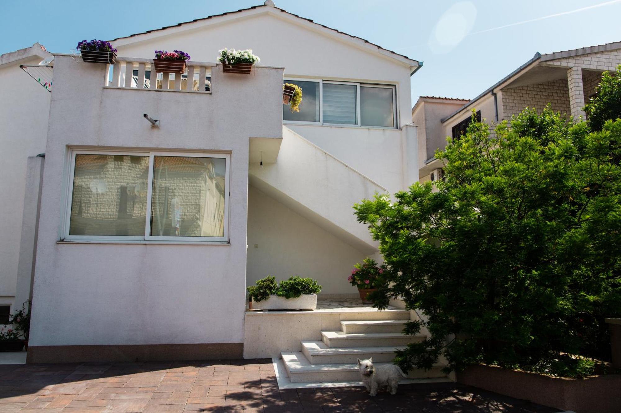 Apartments Kanajet Каштела Экстерьер фото