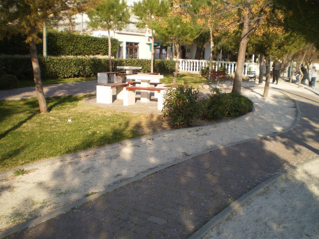 Apartments Kanajet Каштела Экстерьер фото